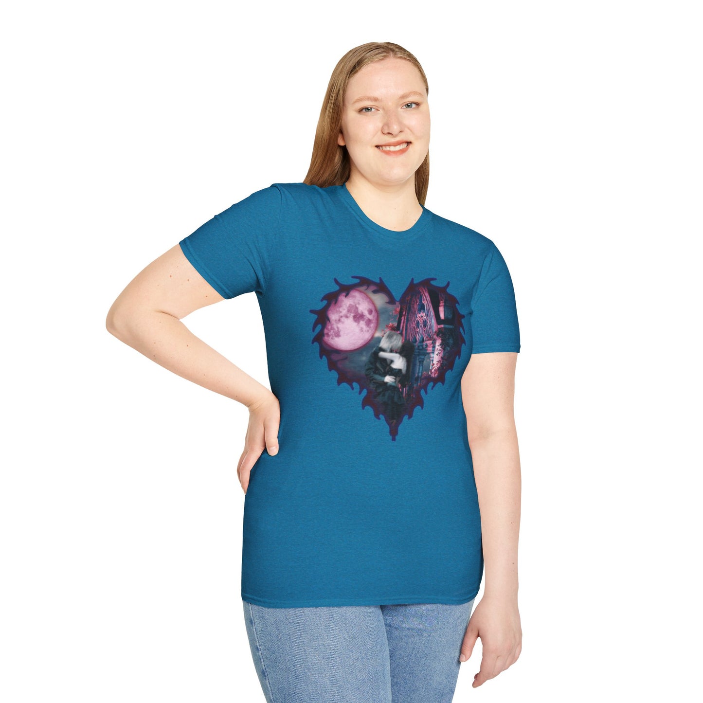 Gothic Couple Under the Moon - Unisex Softstyle T-Shirt