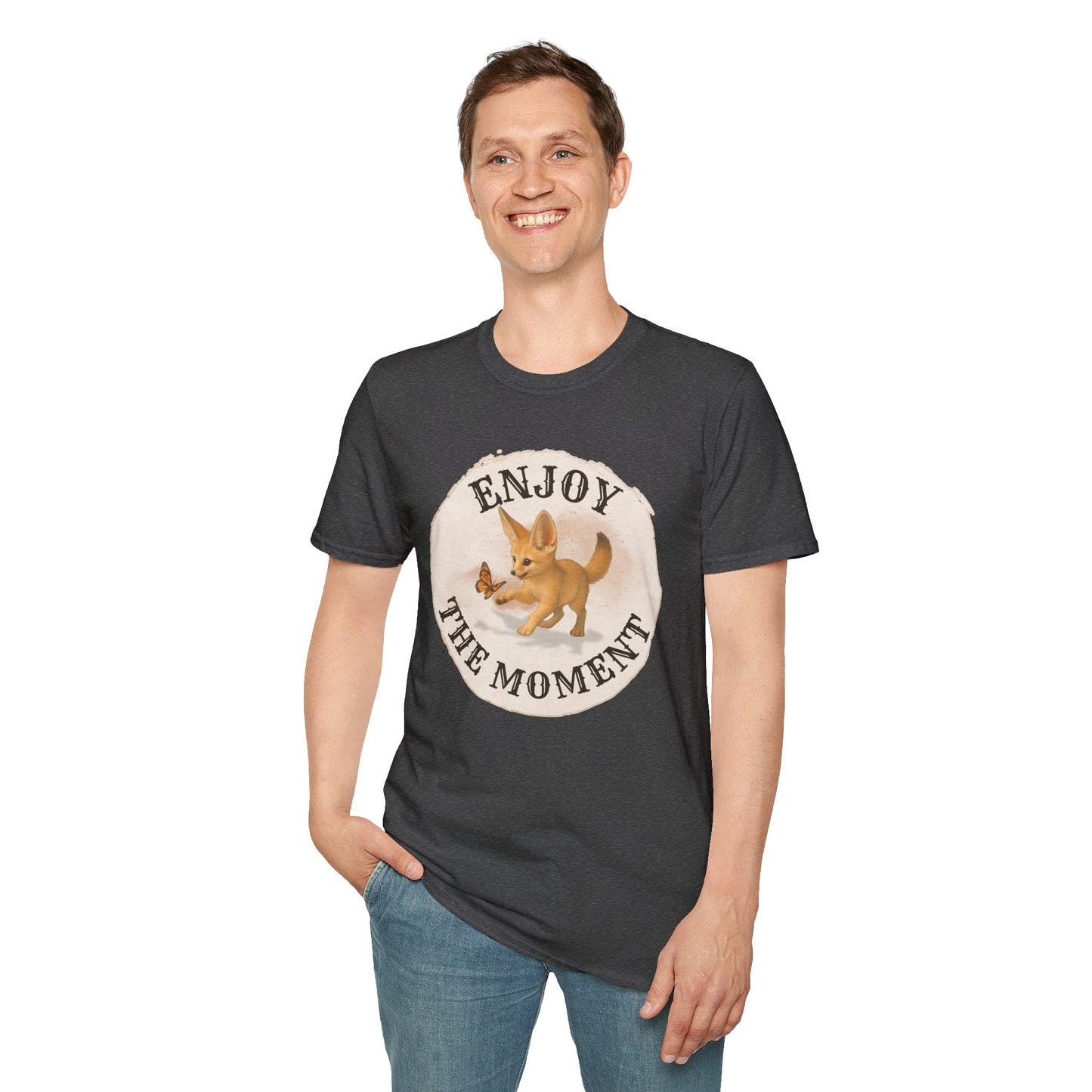 Cute Fox Enjoy the Moment - Unisex Softstyle T-Shirt