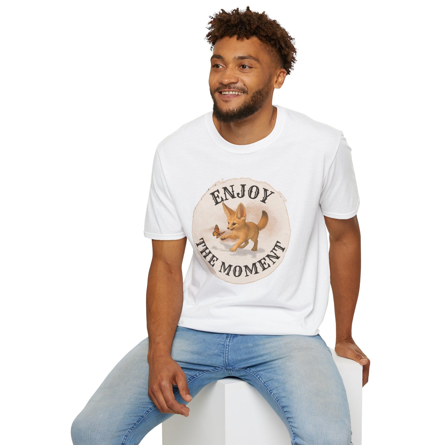 Cute Fox Enjoy the Moment - Unisex Softstyle T-Shirt
