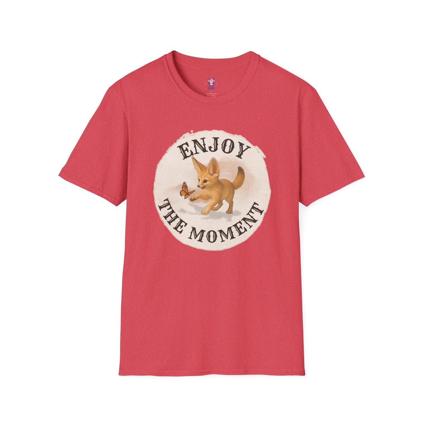 Cute Fox Enjoy the Moment - Unisex Softstyle T-Shirt