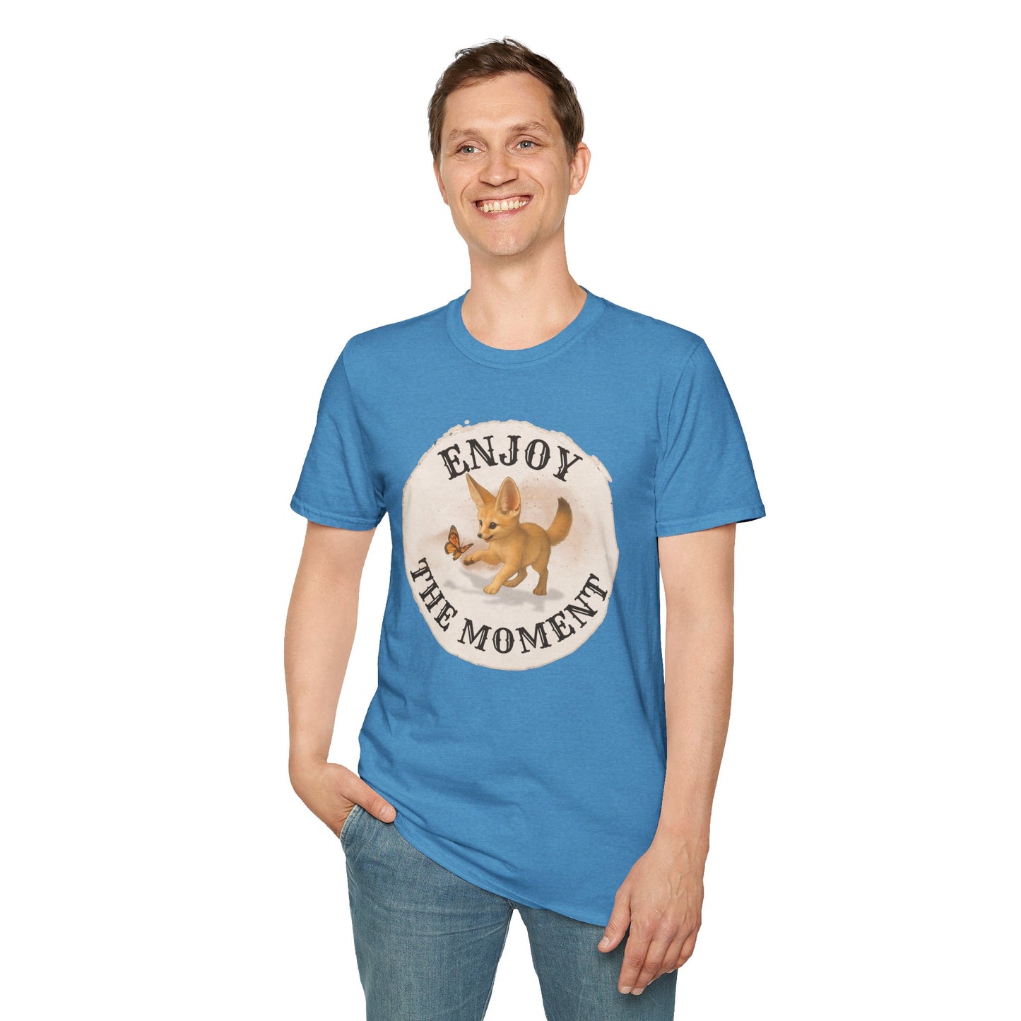 Cute Fox Enjoy the Moment - Unisex Softstyle T-Shirt