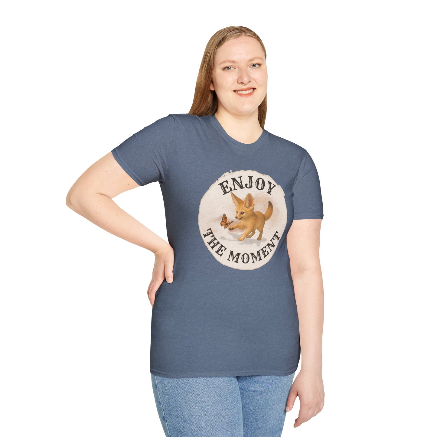 Cute Fox Enjoy the Moment - Unisex Softstyle T-Shirt