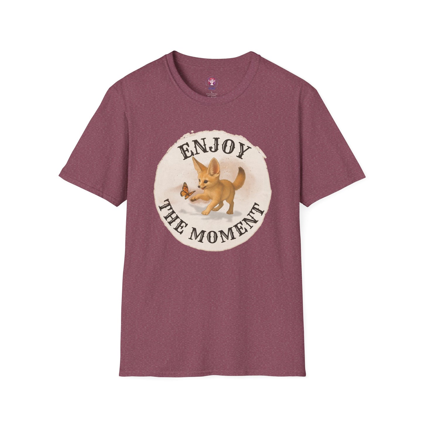 Cute Fox Enjoy the Moment - Unisex Softstyle T-Shirt