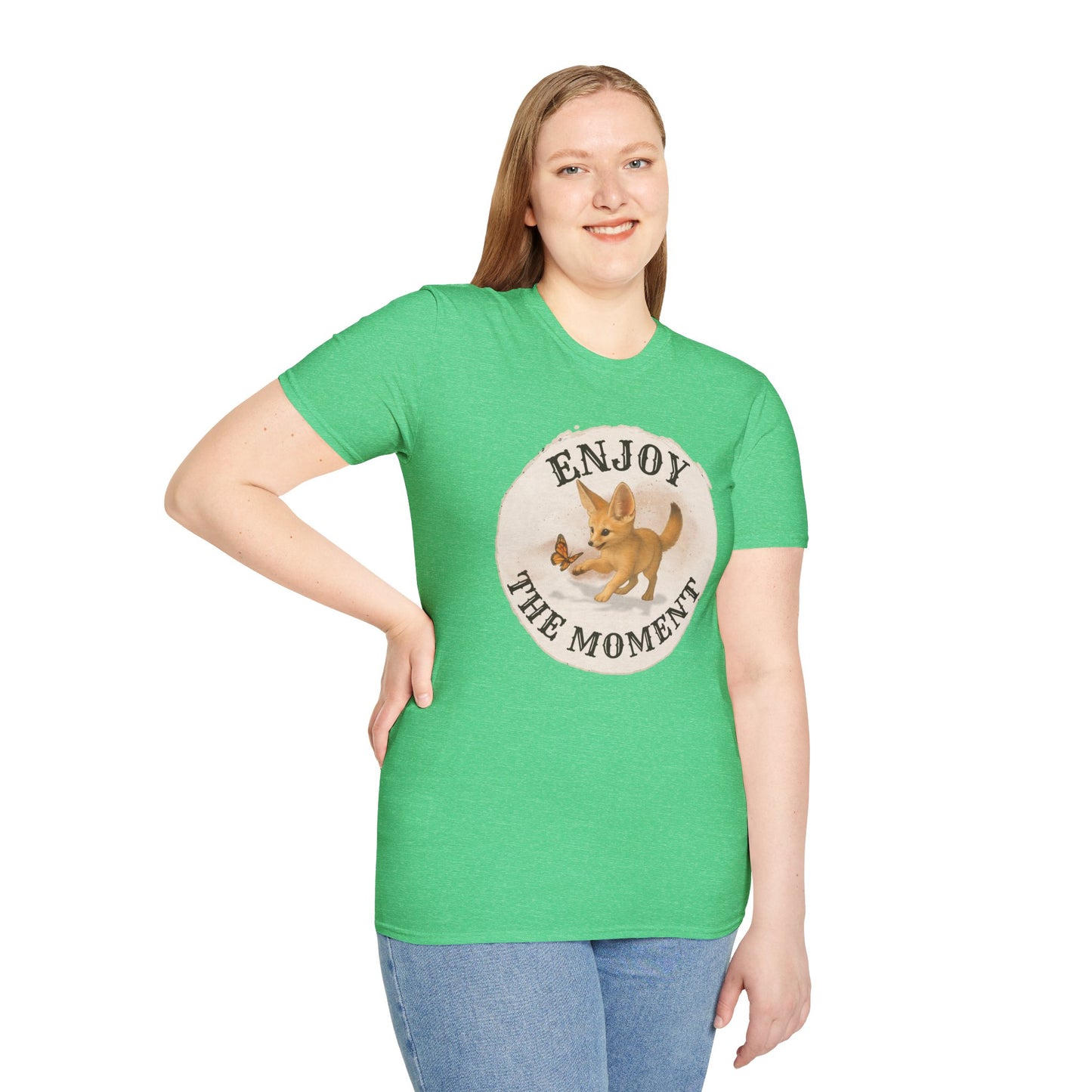 Cute Fox Enjoy the Moment - Unisex Softstyle T-Shirt