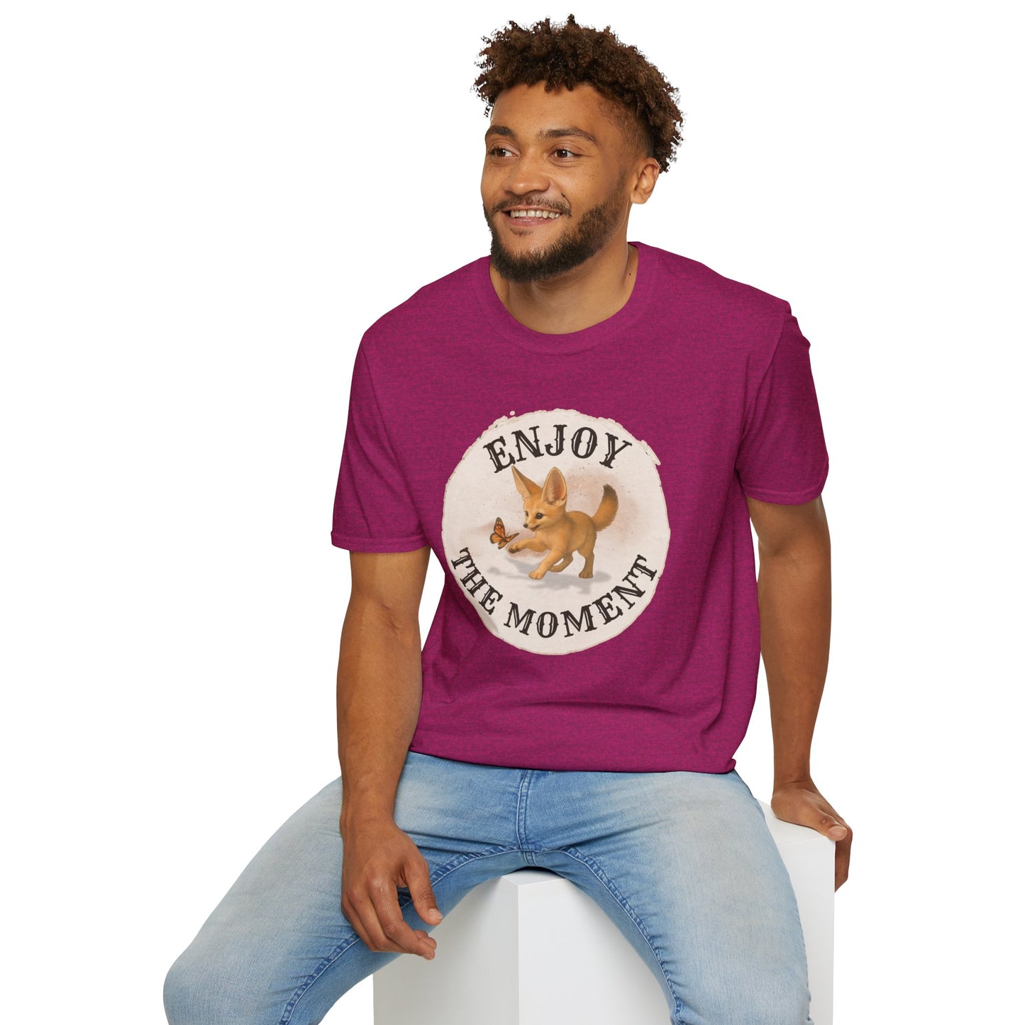 Cute Fox Enjoy the Moment - Unisex Softstyle T-Shirt
