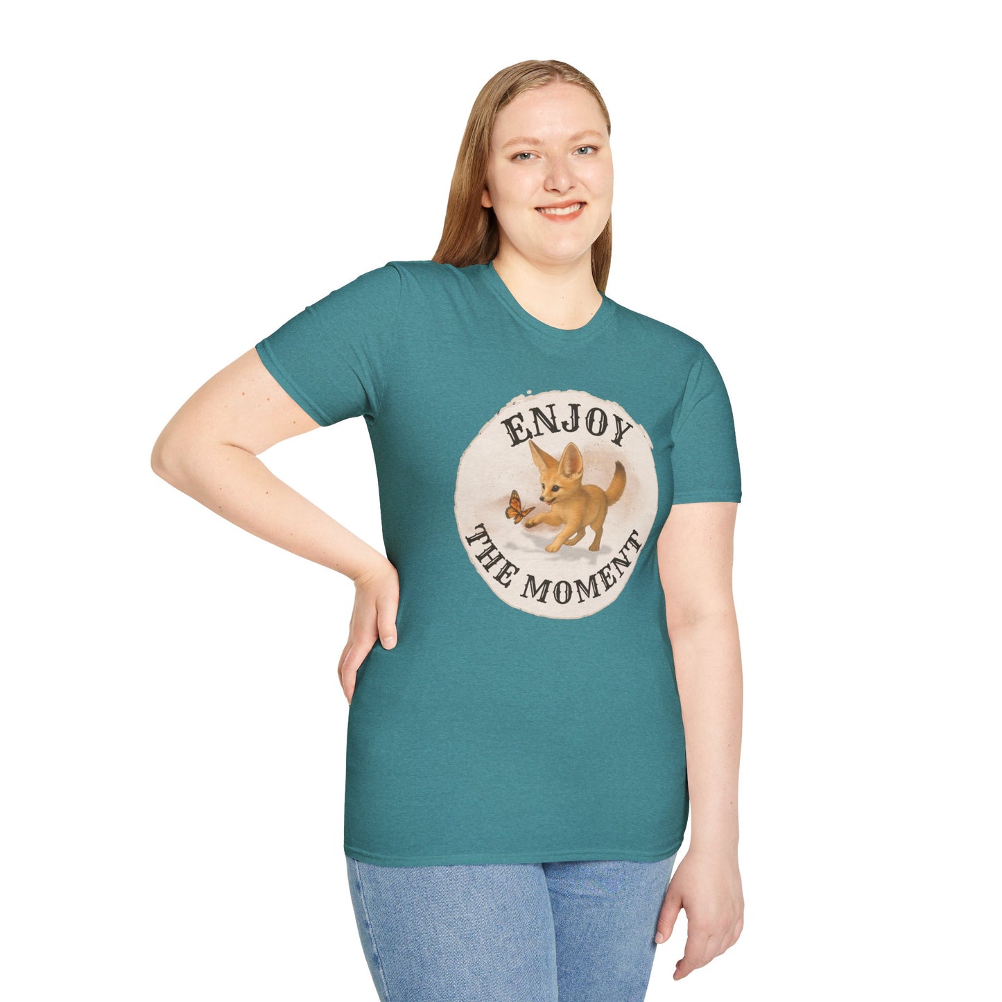 Cute Fox Enjoy the Moment - Unisex Softstyle T-Shirt