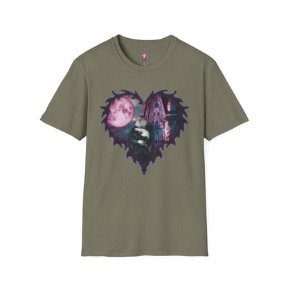 Gothic Couple Under the Moon - Unisex Softstyle T-Shirt