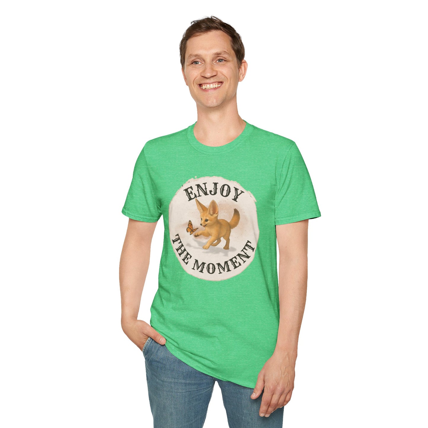 Cute Fox Enjoy the Moment - Unisex Softstyle T-Shirt