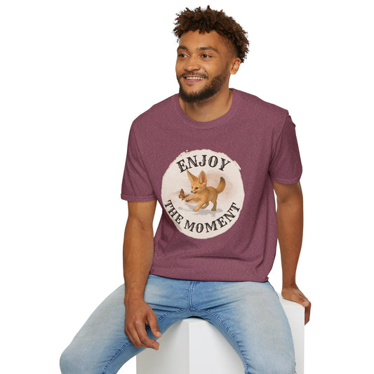 Cute Fox Enjoy the Moment - Unisex Softstyle T-Shirt