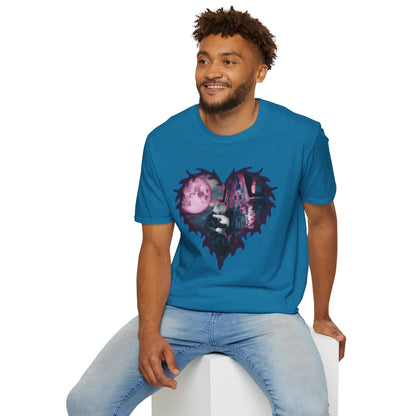 Gothic Couple Under the Moon - Unisex Softstyle T-Shirt