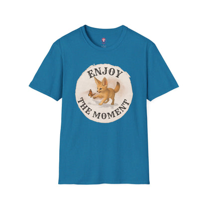 Cute Fox Enjoy the Moment - Unisex Softstyle T-Shirt