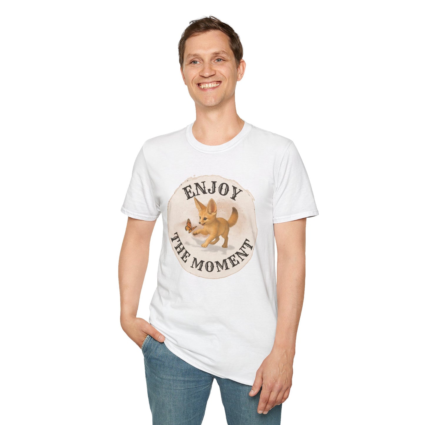 Cute Fox Enjoy the Moment - Unisex Softstyle T-Shirt